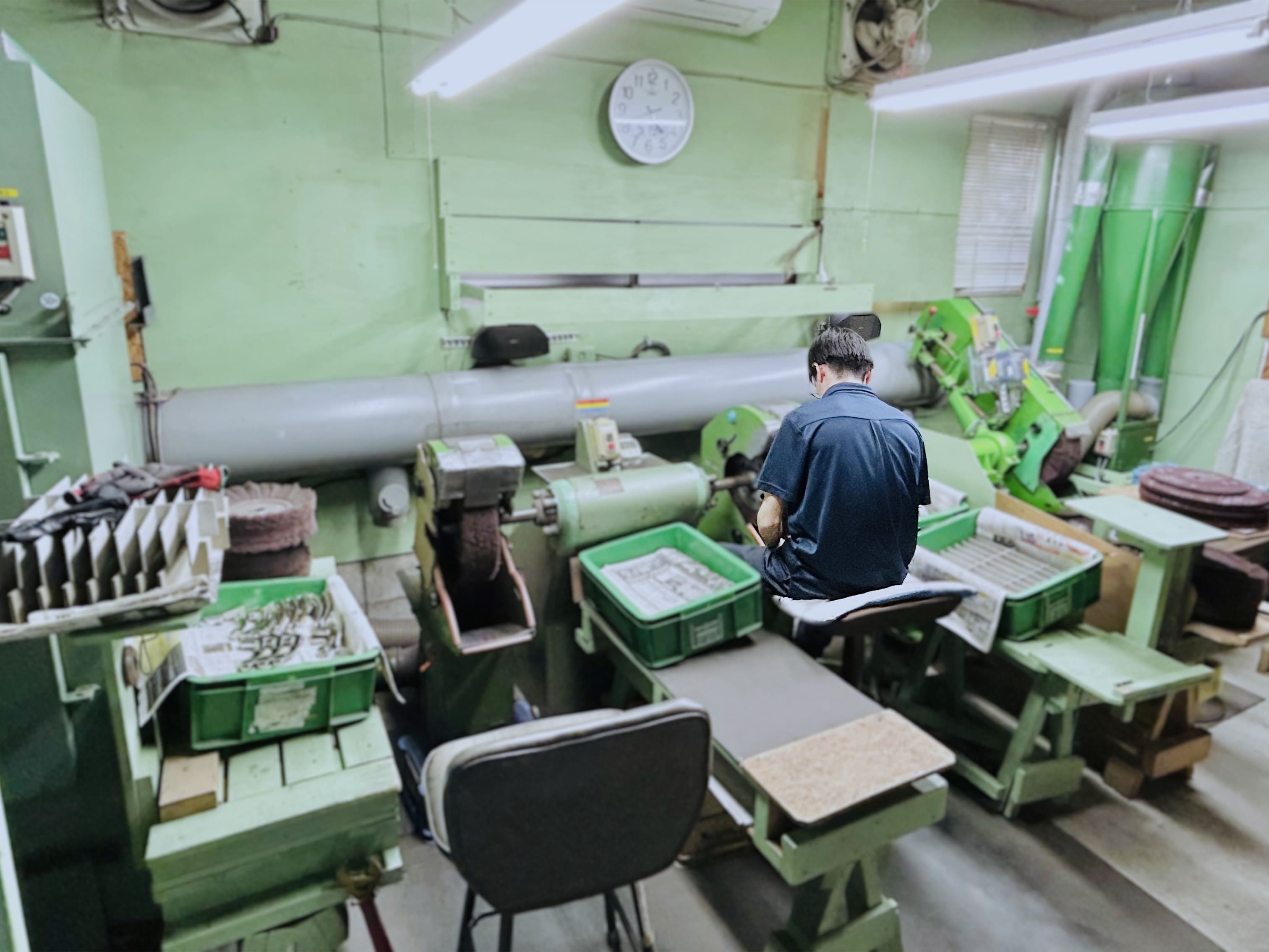 研磨作業室